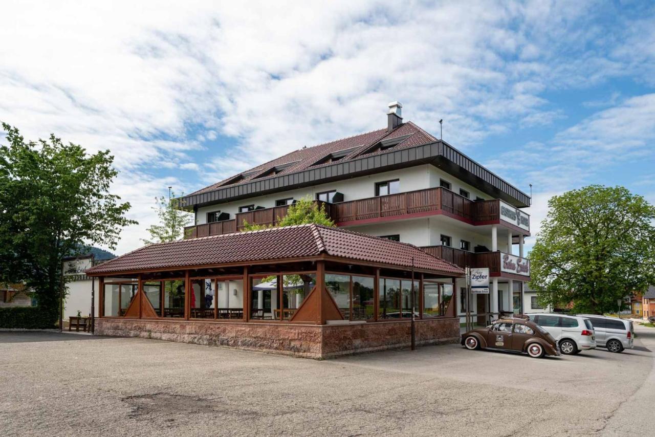 Gasthaus Hotel Beim Erich Oberhofen am Irrsee エクステリア 写真