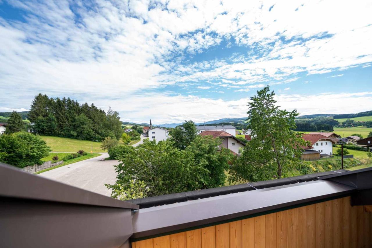 Gasthaus Hotel Beim Erich Oberhofen am Irrsee エクステリア 写真